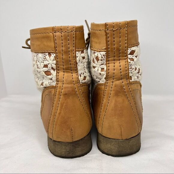 EUC ✨ Steve Madden Thundr-C Cognac Multi Crocheted Lace-Up Ankle Boots 5.5 - Picture 4 of 9